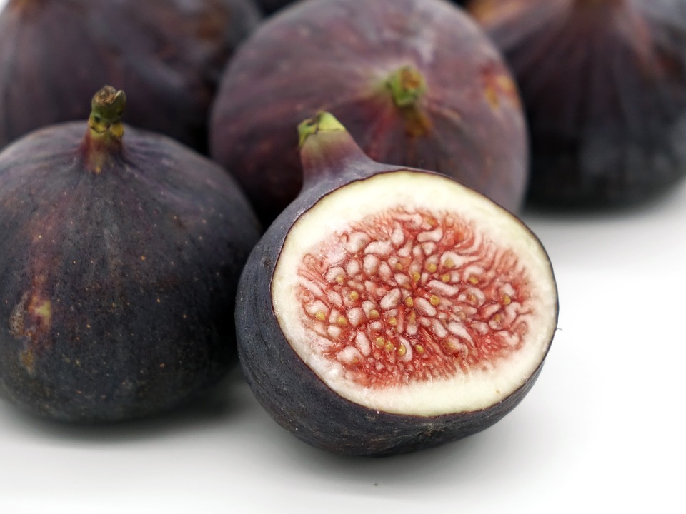 Fig & Gorgonzola Puff Pastries Fresh Figs