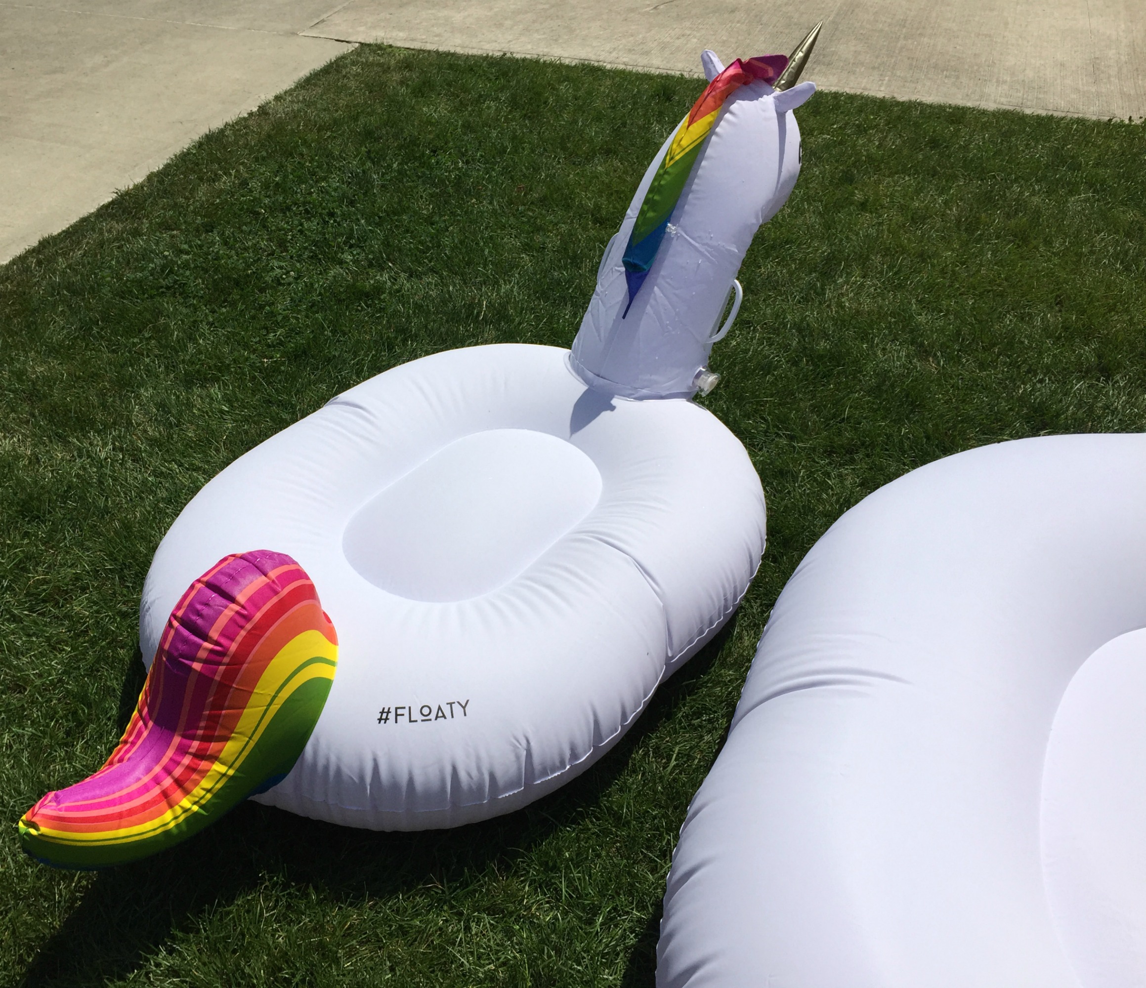 floaty unicorn inflatable